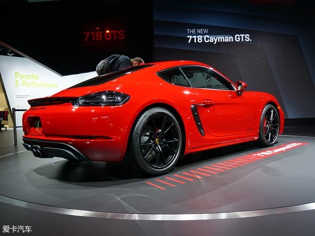 在本屆洛杉磯車展上，保時捷718 cayman GTS正式發布亮